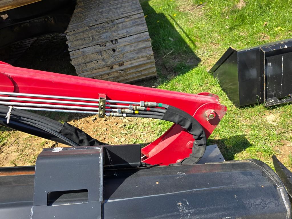 New Mahindra 2665CL Loader
