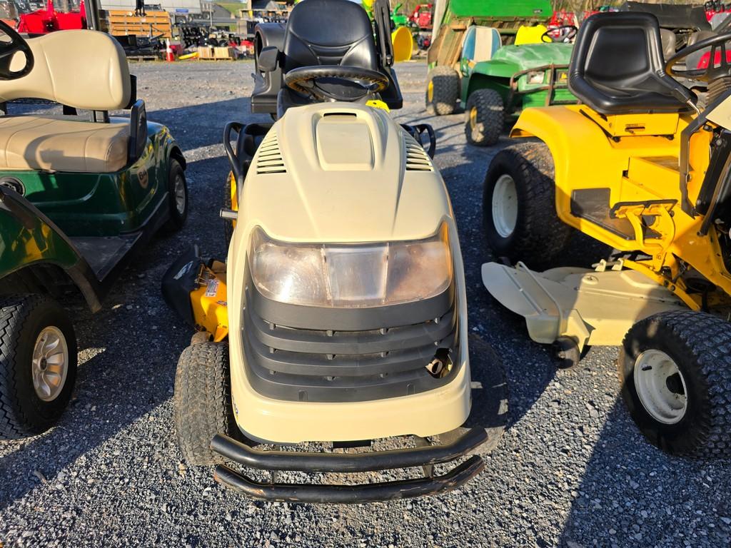 Cub Cadet GT2542 Riding Mower (RUNS)