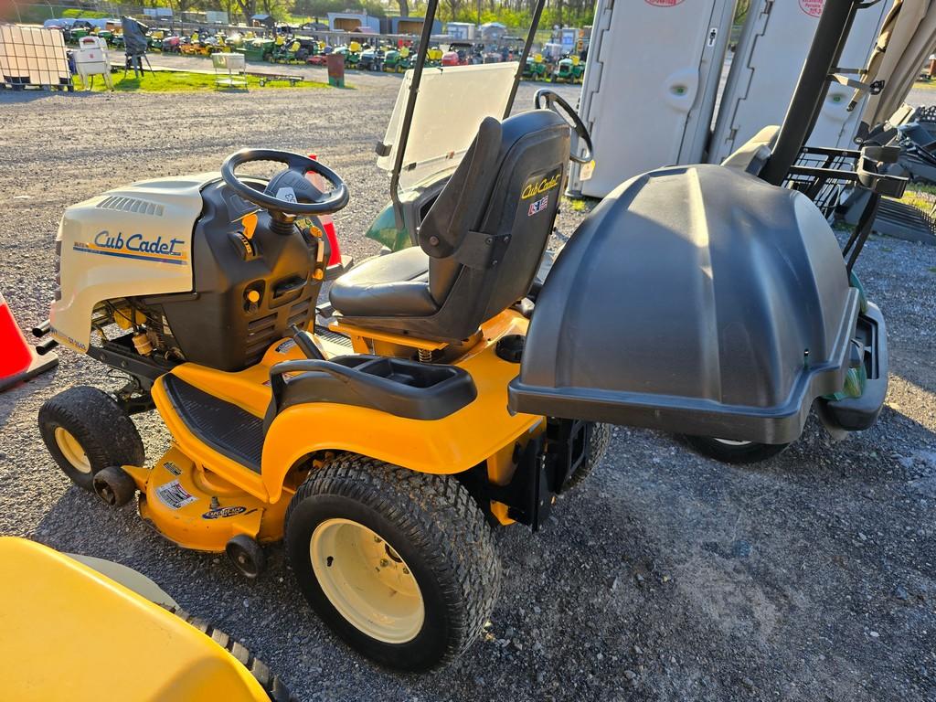 Cub Cadet GT2542 Riding Mower (RUNS)