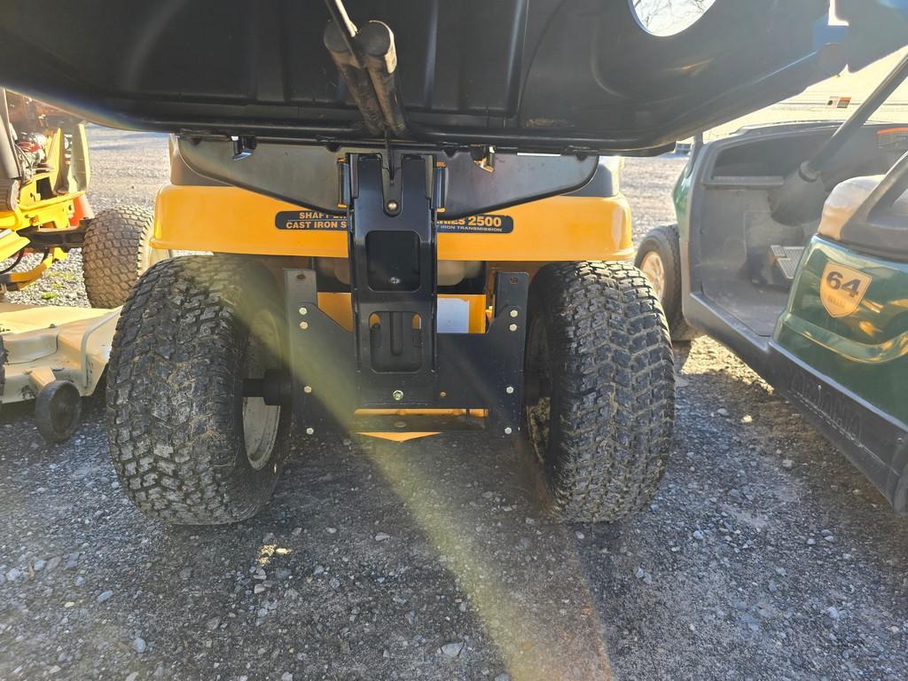 Cub Cadet GT2542 Riding Mower (RUNS)