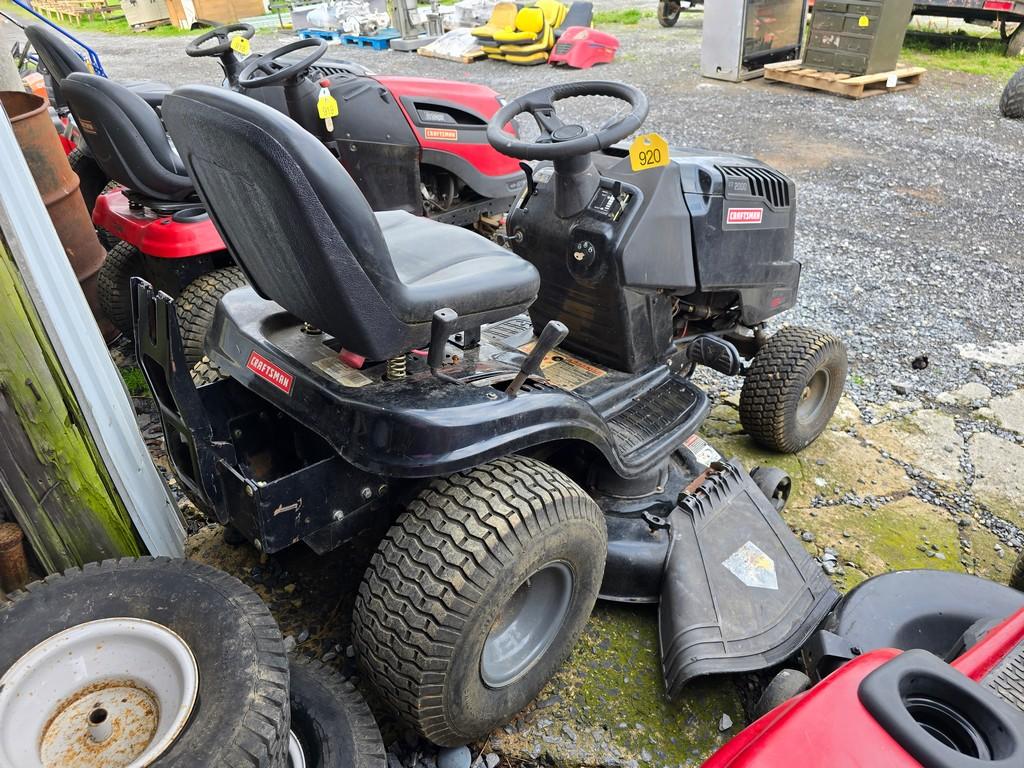 Craftsman LT2000 Riding Mower (AS IS)