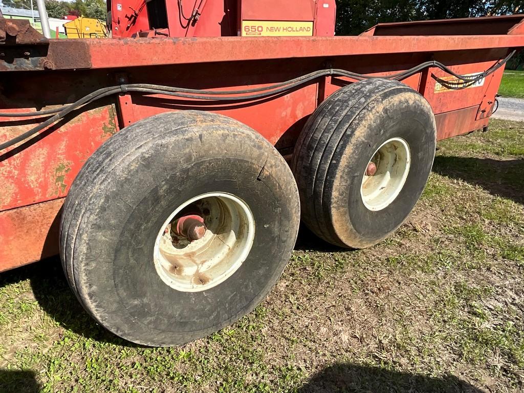 Hesston 5320 Tandem Manure Spreader