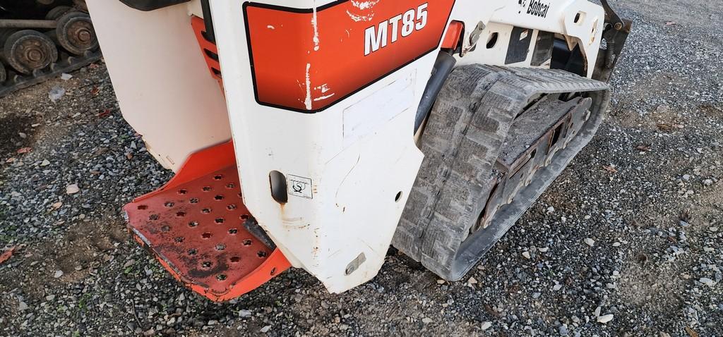 2017 Bobcat MT85 Mini Skidloader (RIDE AND DRIVE)