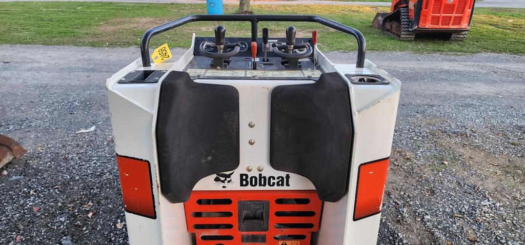 2017 Bobcat MT85 Mini Skidloader (RIDE AND DRIVE)