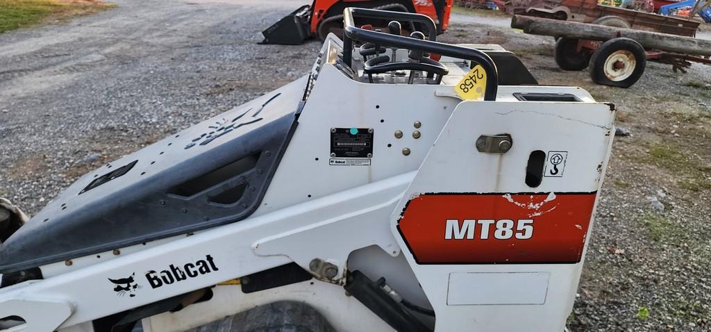 2017 Bobcat MT85 Mini Skidloader (RIDE AND DRIVE)