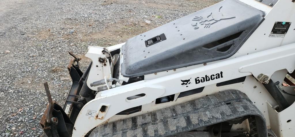 2017 Bobcat MT85 Mini Skidloader (RIDE AND DRIVE)