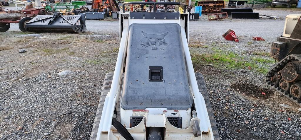 2017 Bobcat MT85 Mini Skidloader (RIDE AND DRIVE)