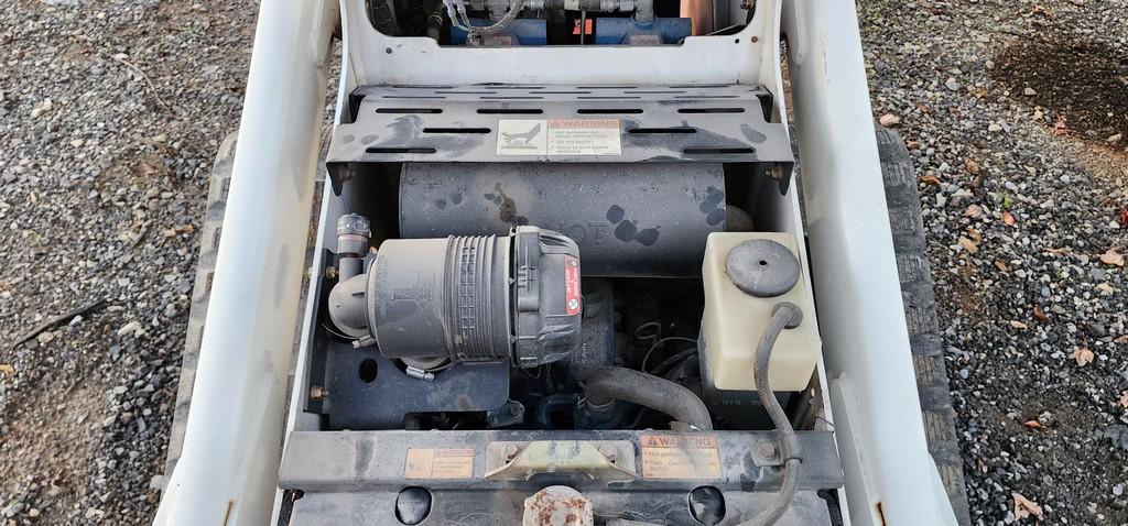 2017 Bobcat MT85 Mini Skidloader (RIDE AND DRIVE)