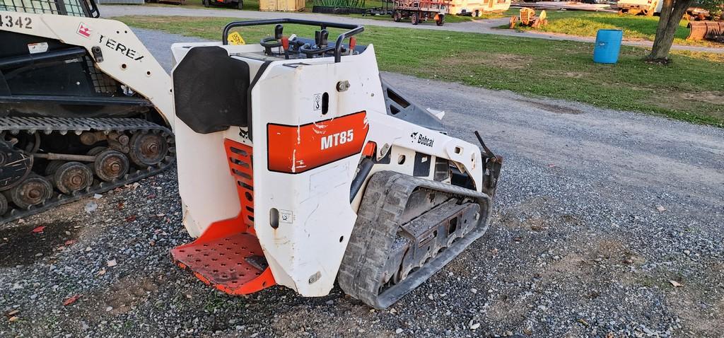 2017 Bobcat MT85 Mini Skidloader (RIDE AND DRIVE)