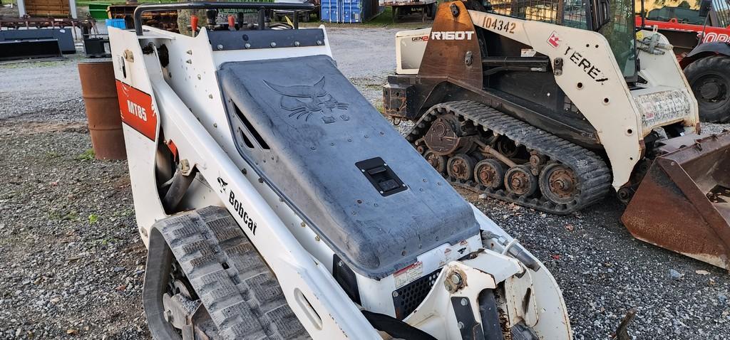2017 Bobcat MT85 Mini Skidloader (RIDE AND DRIVE)