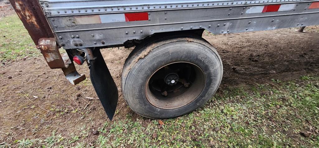 Fruehauf Pup Trailer (NO TITLE)