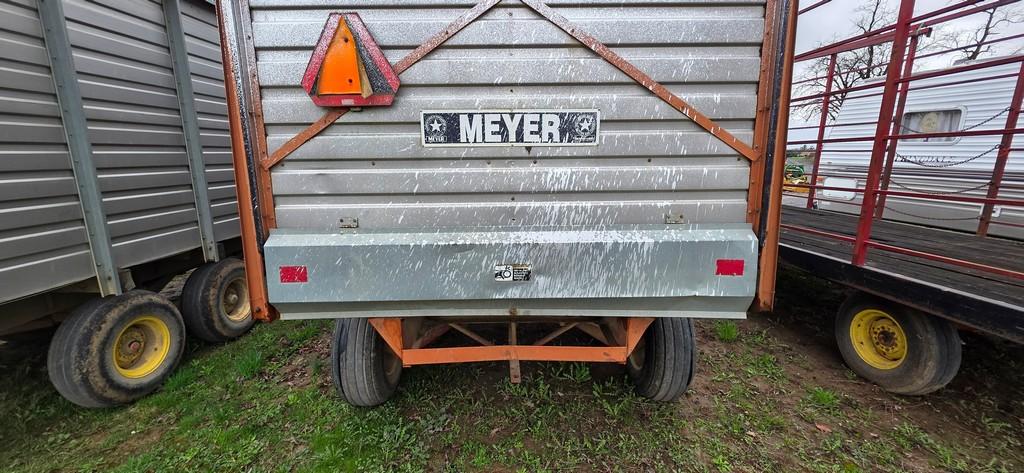 Meyer 3516 Silage Wagon