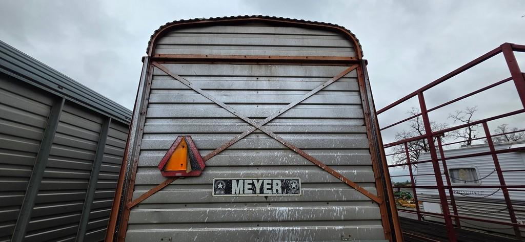 Meyer 3516 Silage Wagon