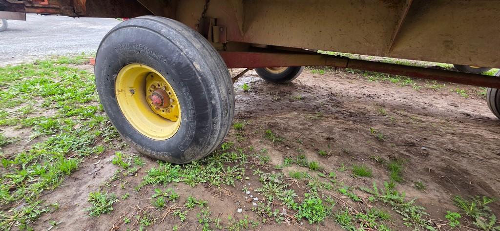 Meyer 3516 Silage Wagon