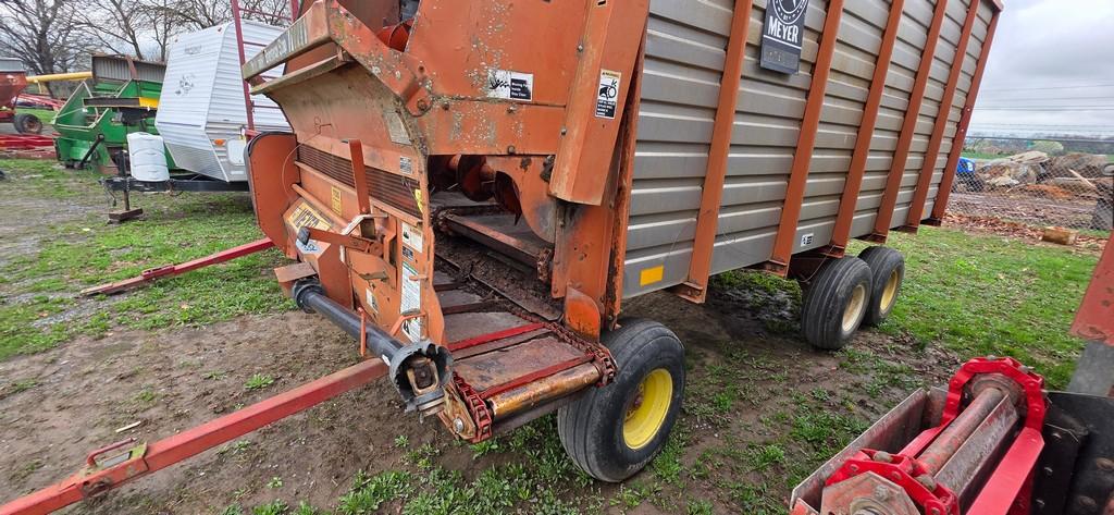 Meyer 3516 Silage Wagon