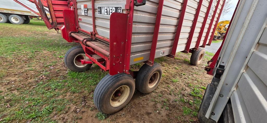 Meyer 3116 Silage Wagon