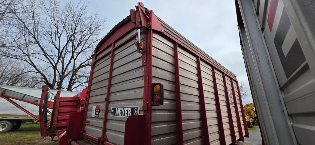 Meyer 3116 Silage Wagon