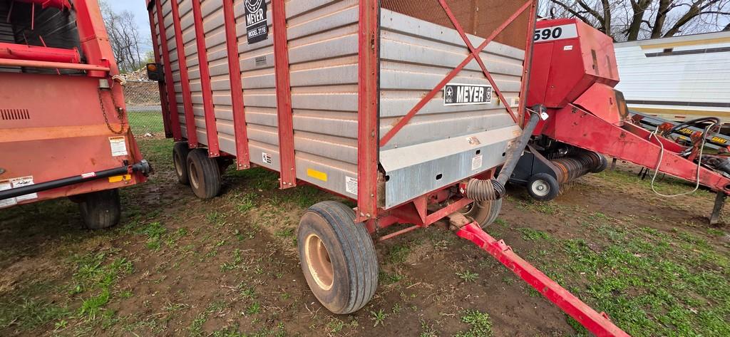 Meyer 3116 Silage Wagon