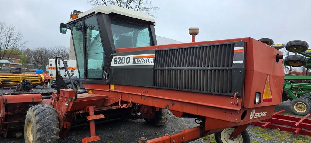 Hesston 8200 Sell Propelled Haybine (RUNS)