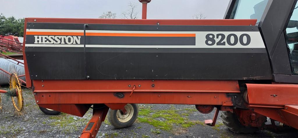 Hesston 8200 Sell Propelled Haybine (RUNS)