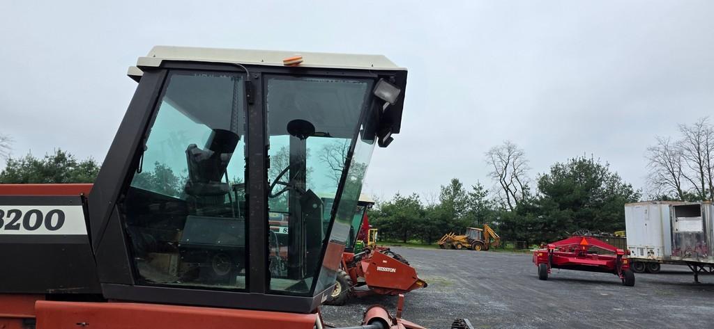 Hesston 8200 Sell Propelled Haybine (RUNS)