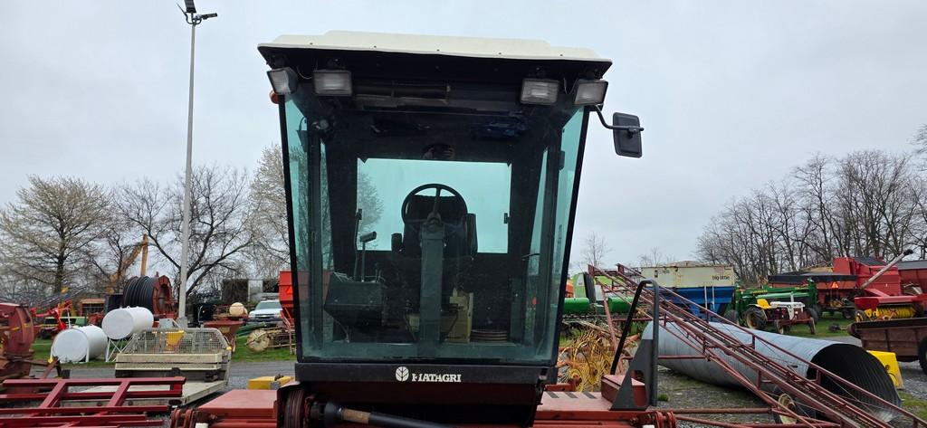 Hesston 8200 Sell Propelled Haybine (RUNS)