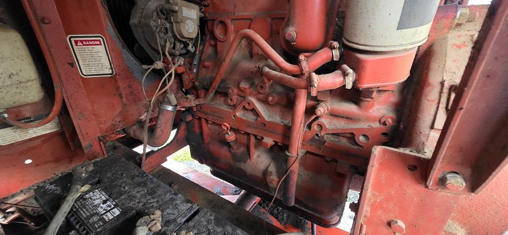 Hesston 8200 Sell Propelled Haybine (RUNS)
