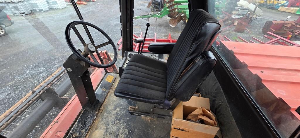 Hesston 8200 Sell Propelled Haybine (RUNS)