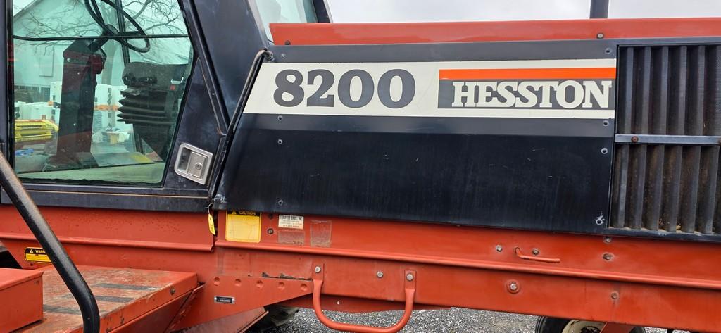Hesston 8200 Sell Propelled Haybine (RUNS)