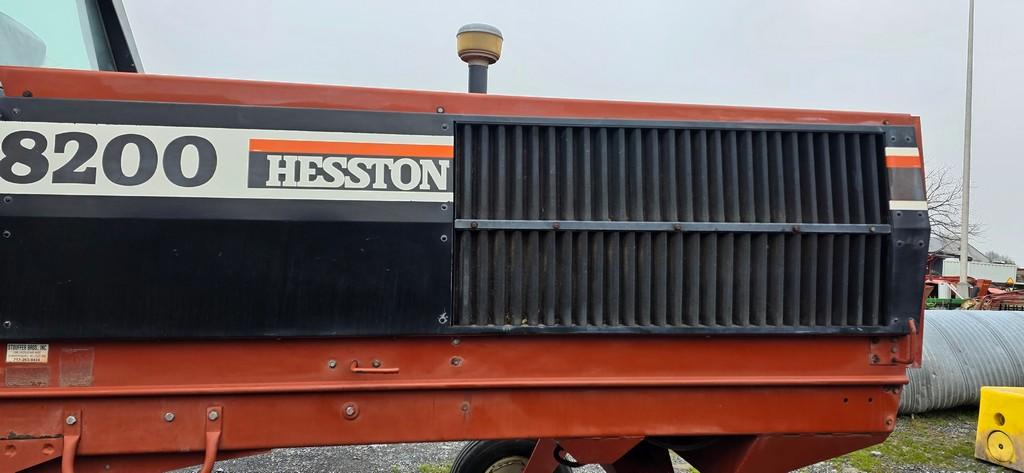 Hesston 8200 Sell Propelled Haybine (RUNS)