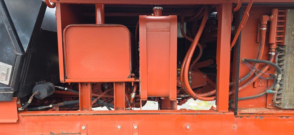 Hesston 8200 Sell Propelled Haybine (RUNS)