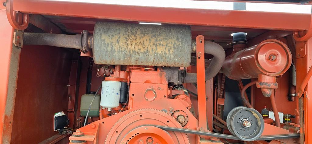Hesston 8200 Sell Propelled Haybine (RUNS)