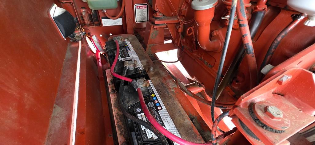 Hesston 8200 Sell Propelled Haybine (RUNS)