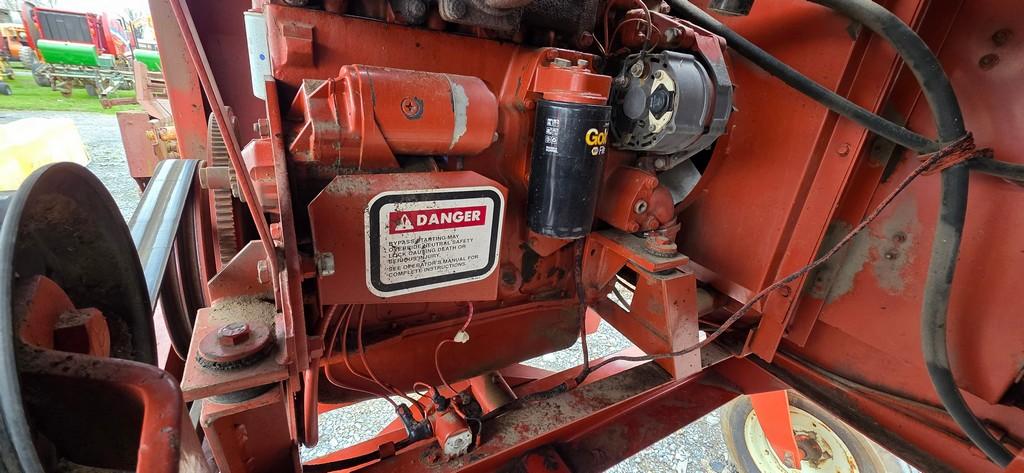 Hesston 8200 Sell Propelled Haybine (RUNS)