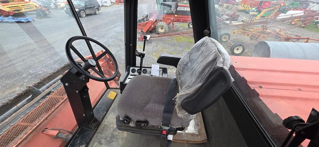 Hesston 8200 Sell Propelled Haybine (RUNS)