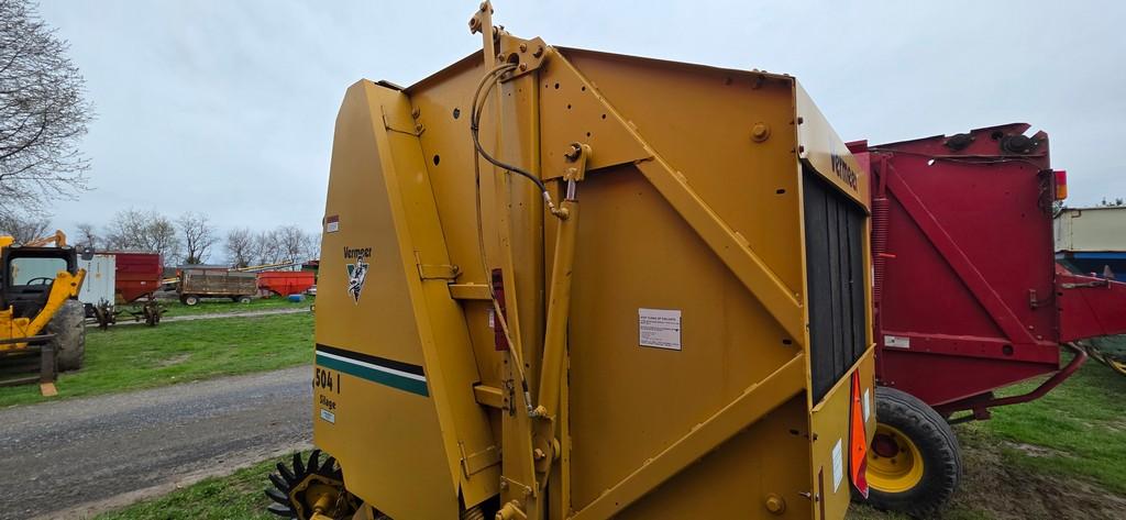 Vermeer 504IS Round Baler