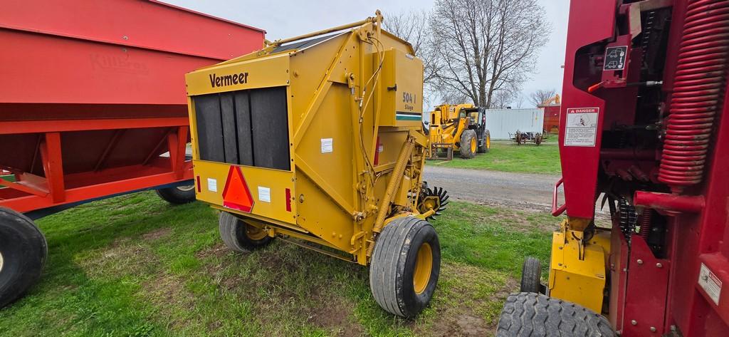 Vermeer 504IS Round Baler