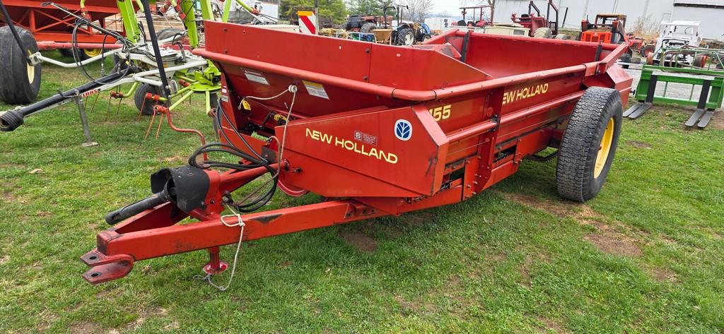 New Holland 155 Manure Spreader