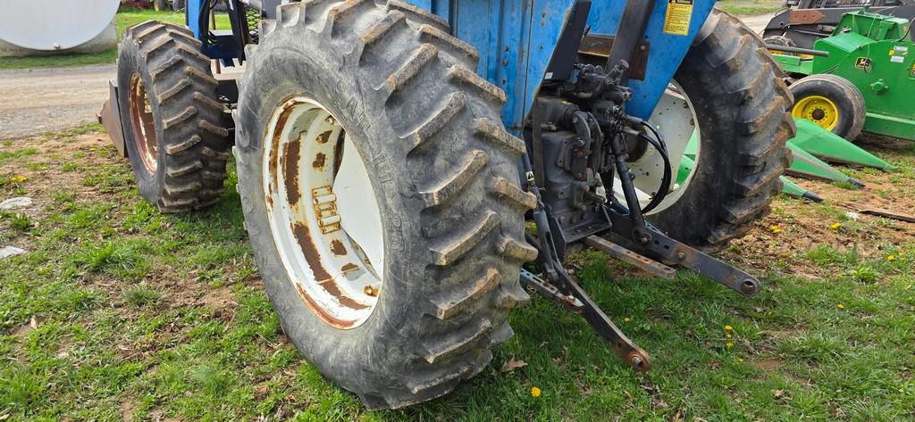 New Holland 6610 Tractor w/Loader (RUNS)