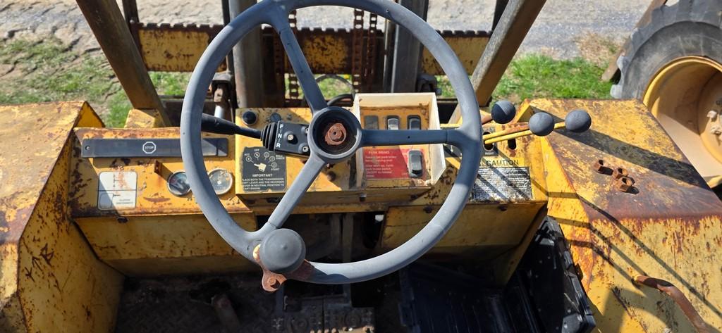 Harlo HC5600 Forklift (NOT RUNNING)