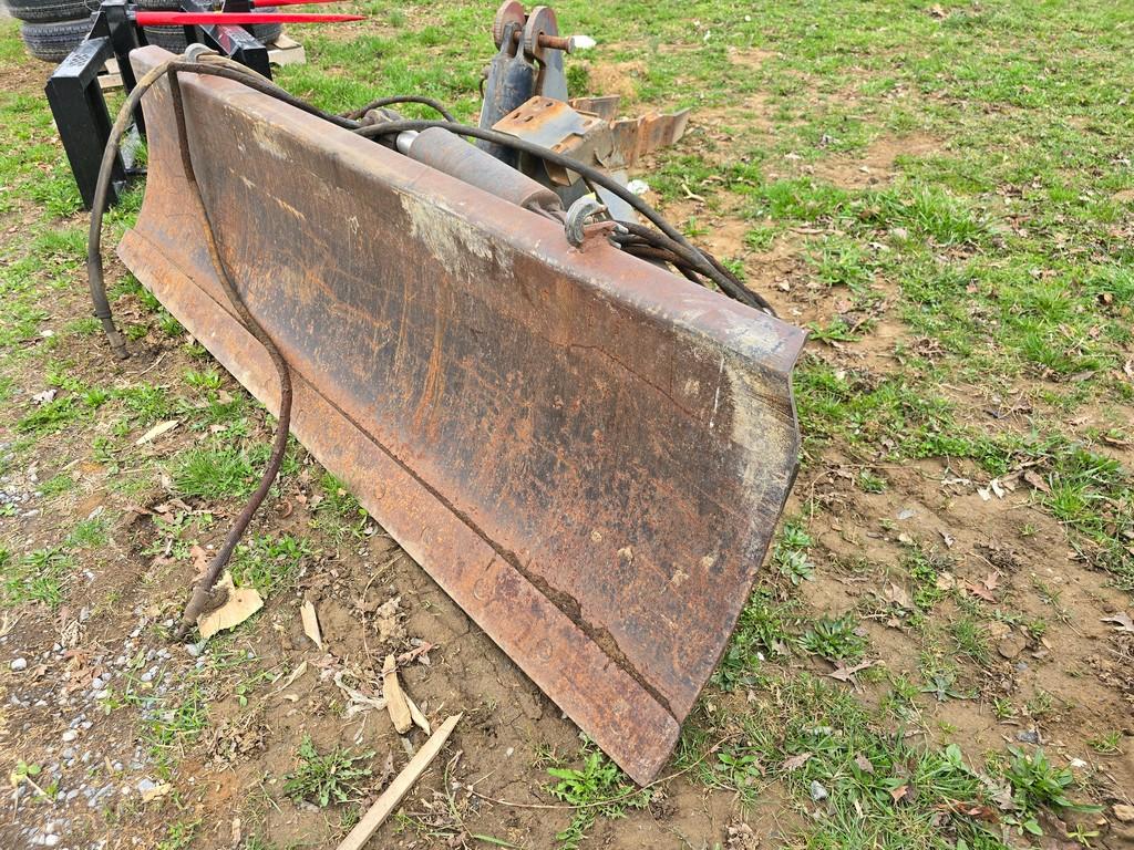 7' Front Hydraulic Blade