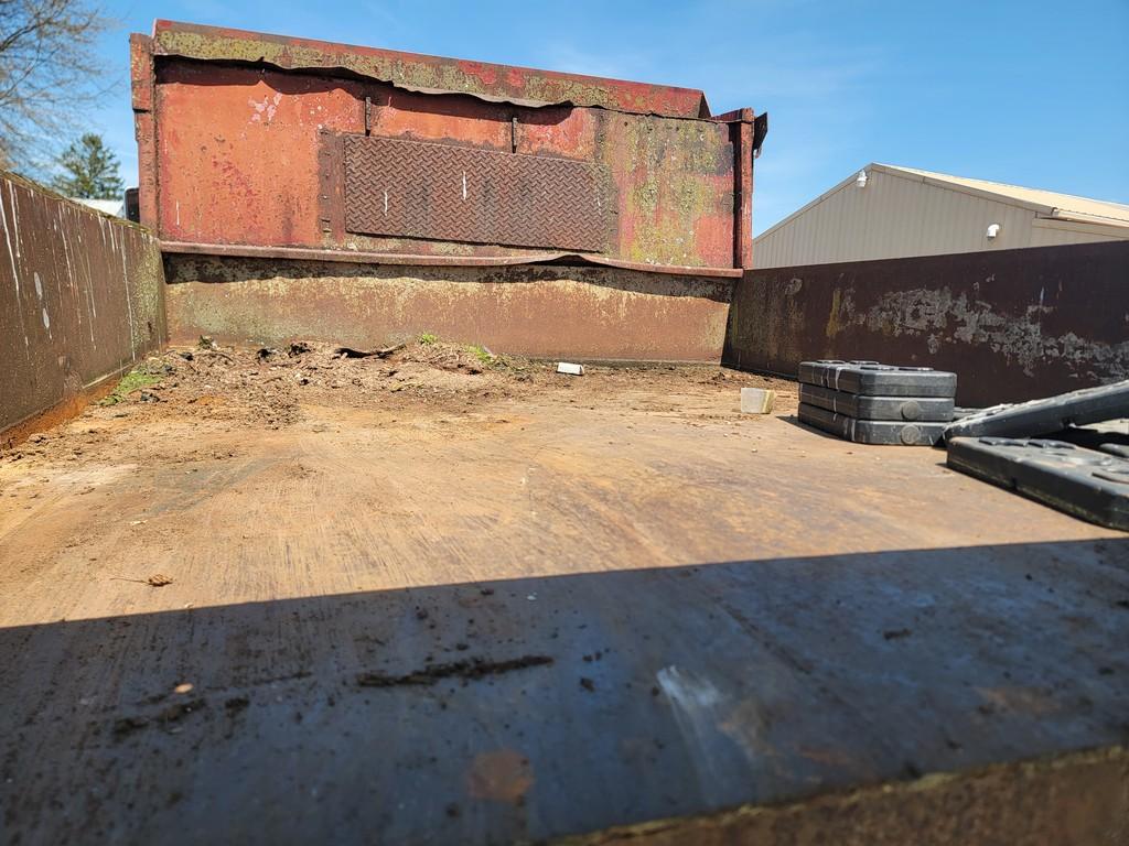Ford Custom Dump Truck (Title)