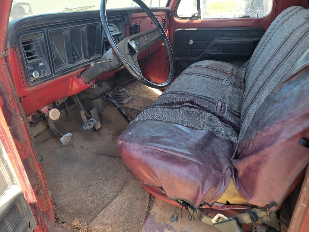 Ford Custom Dump Truck (Title)