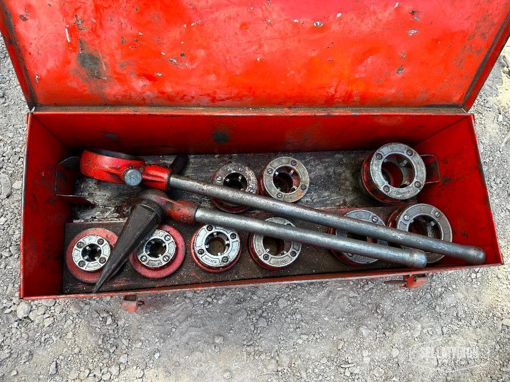 Ridgid 1/2in - 2in Pipe Threader [YARD 1]