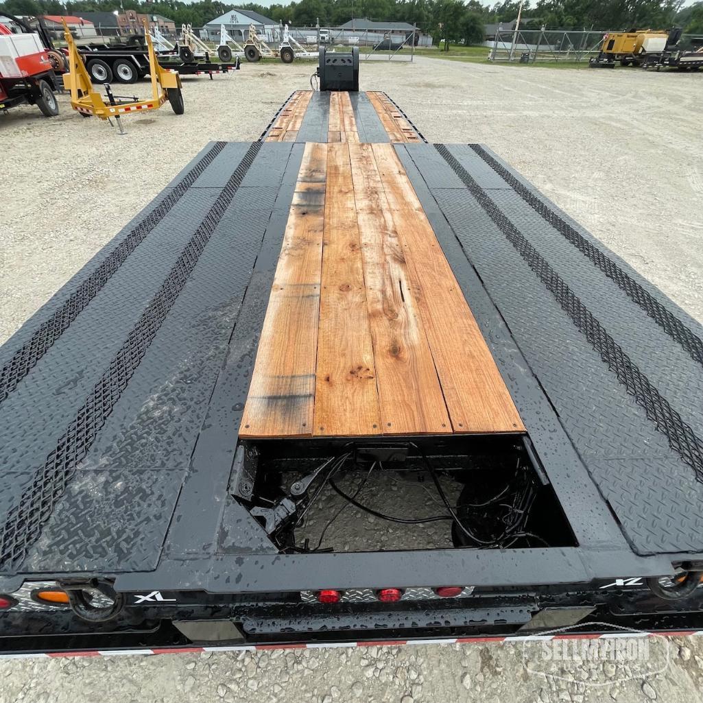2008 XL Specialized 80 MDE Extendable Tri/A Lowboy Trailer [YARD 2]