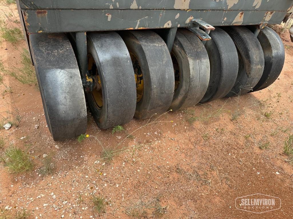 Pull Type Pneumatic Roller