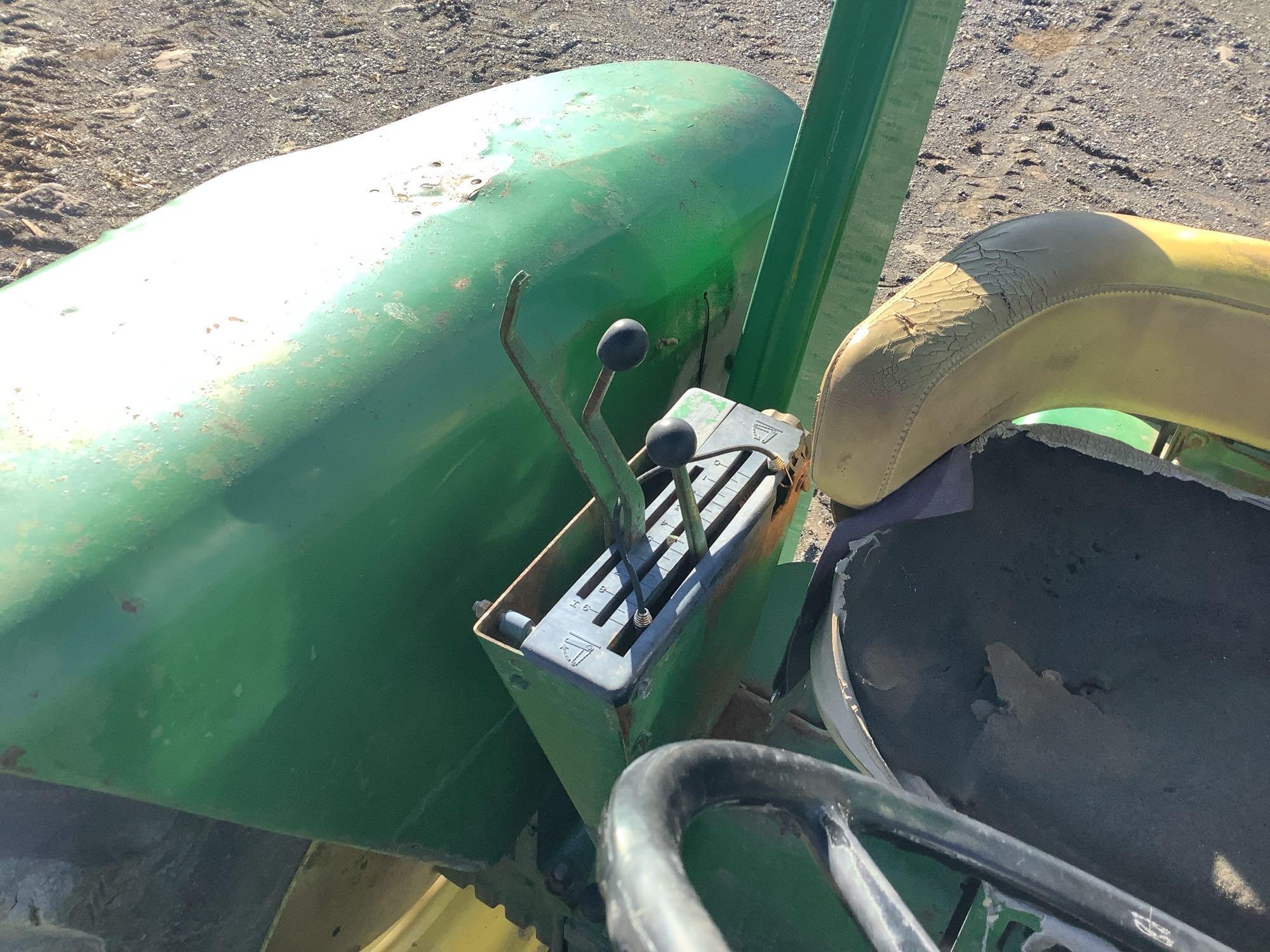 John Deere 4020, side console synchrange dual remotes