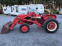 International 240 Utility Tractor w/loader