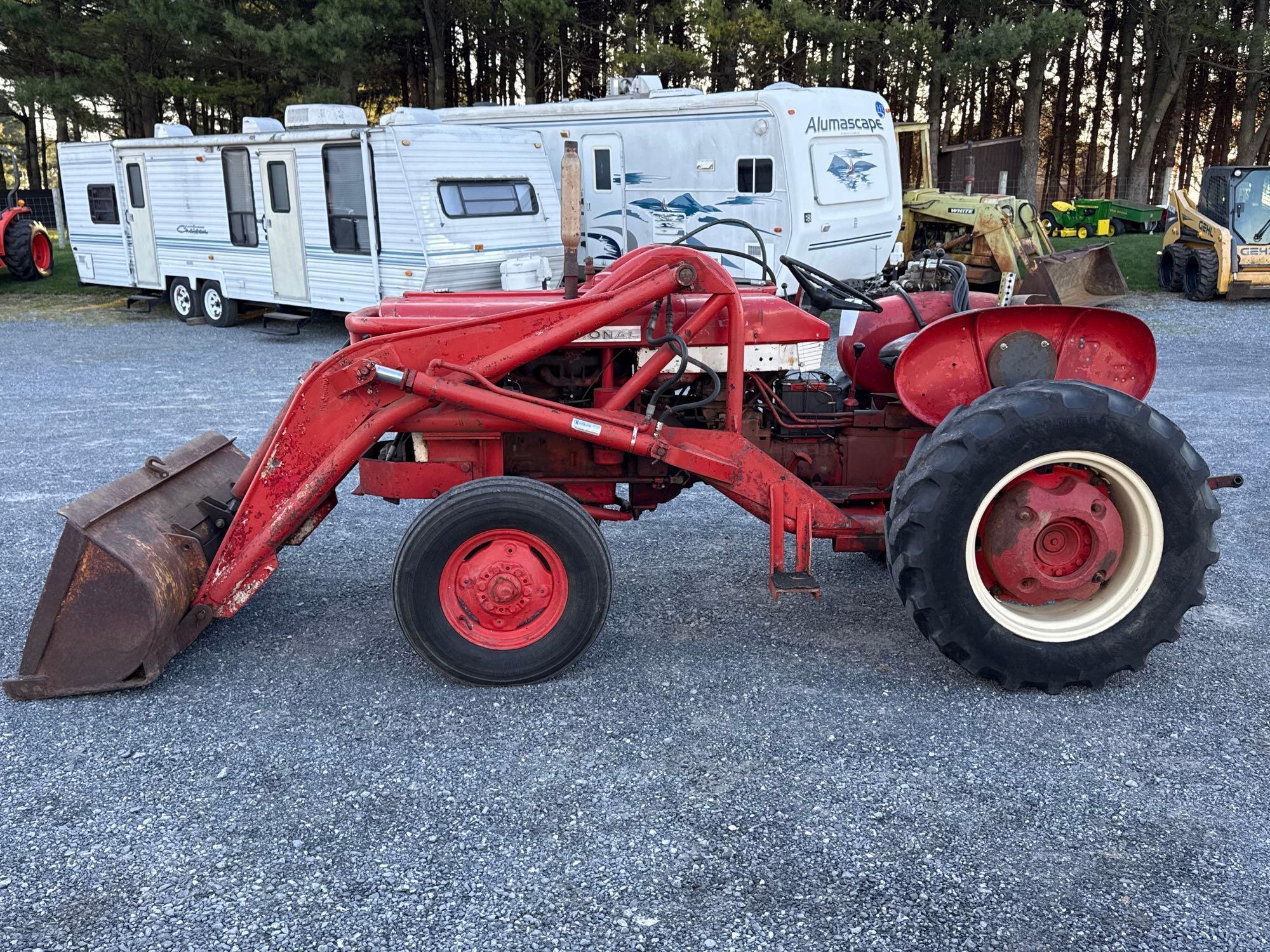 International 240 Utility Tractor w/loader