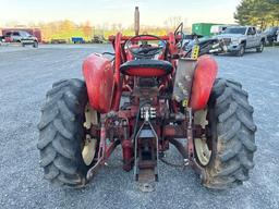 International 240 Utility Tractor w/loader